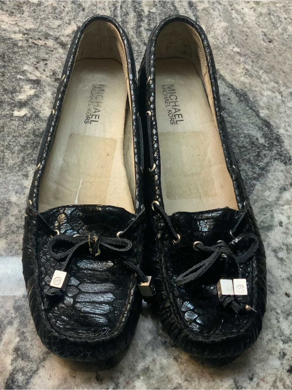 Michael Kors Black Croc-Embossed Women’s Sutton Moccasin Loafers. Size 7